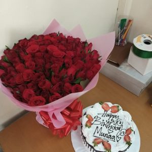 classic redroses and birthday cake