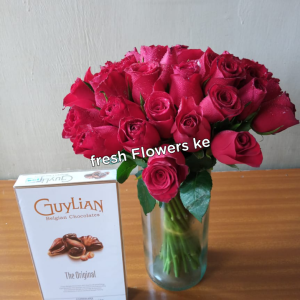 Vase flowers and chocolate