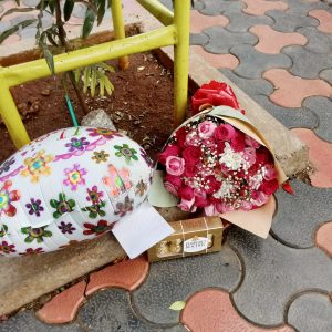 FLOWERS, BALOON & CHOCOLATE