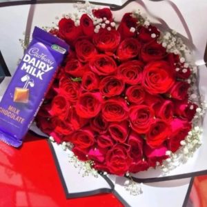 Red bouquet and achocolate