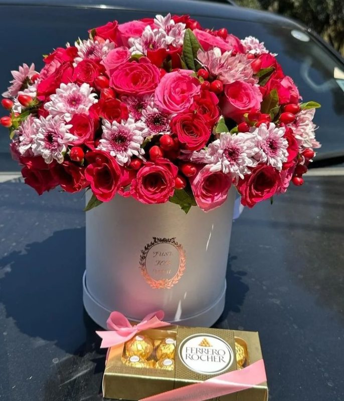 Mixed flowers box and ferrero chocolate