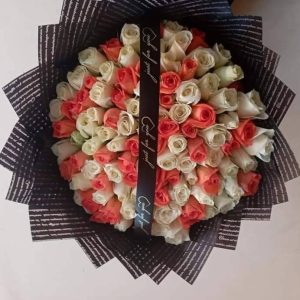 100 HUNDRED MIXED ROSES