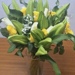 VIBRANT LILIES VASE
